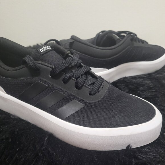 BRAND NEW - ADIDAS Shoes (6.5) - Picture 1 of 9